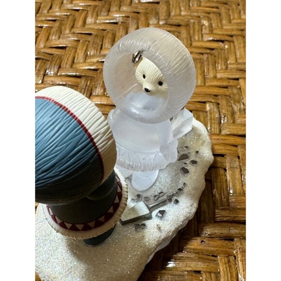 Vintage Hallmark 1989 Eskimo Figurines  Ornaments Set Of 3 - Picture 4 of 7